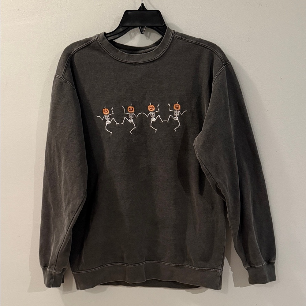 Woman’s Gray Sweater with Pumpkin Design